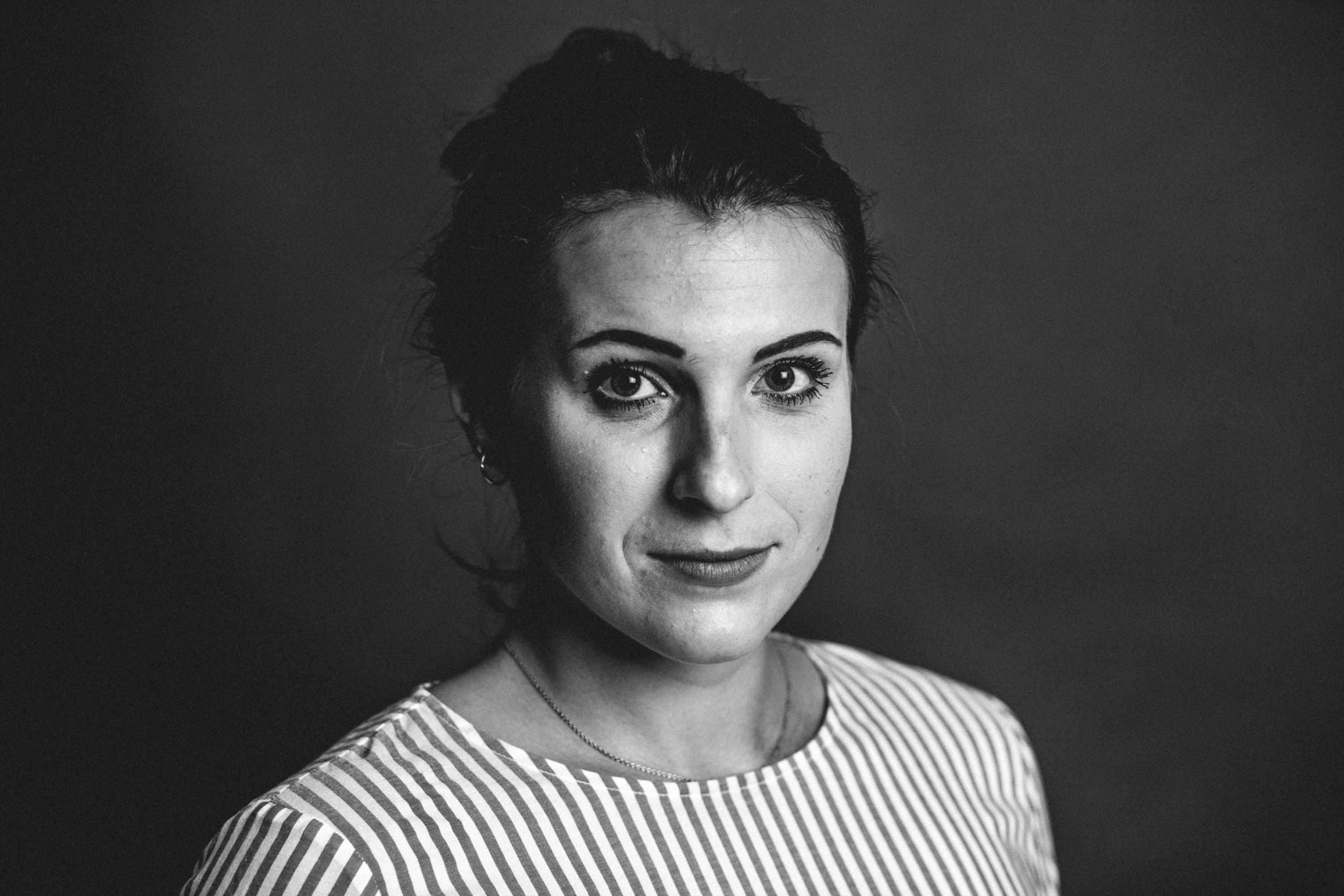 Bewerbungsfoto von Daniela im Fotostudio Duisburg – Beispiel 2